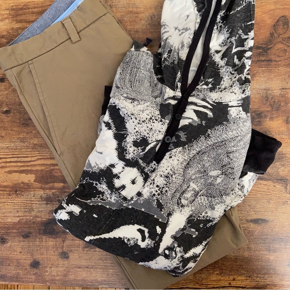 Light Hoodie with Abstract print